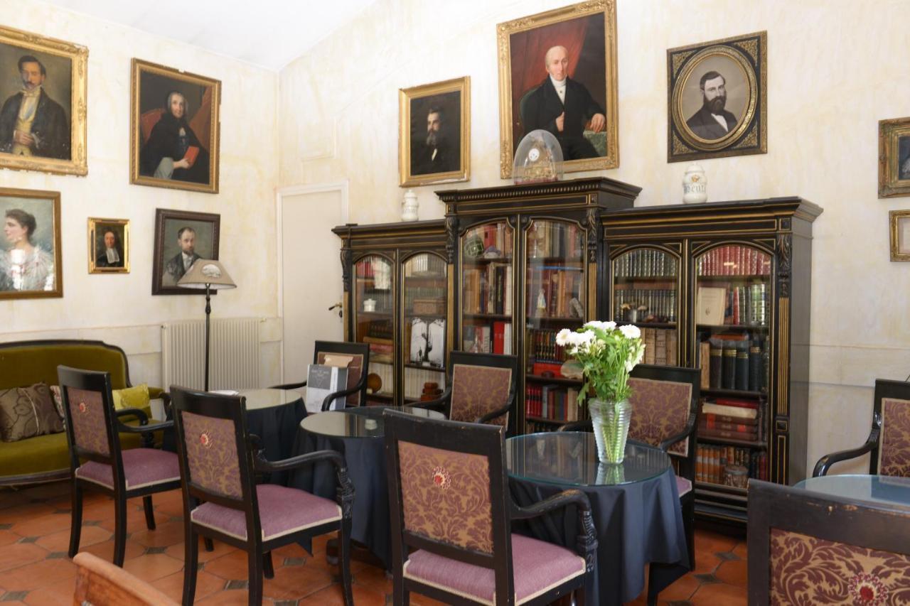 Chateau De Lantic Мартияк Екстериор снимка