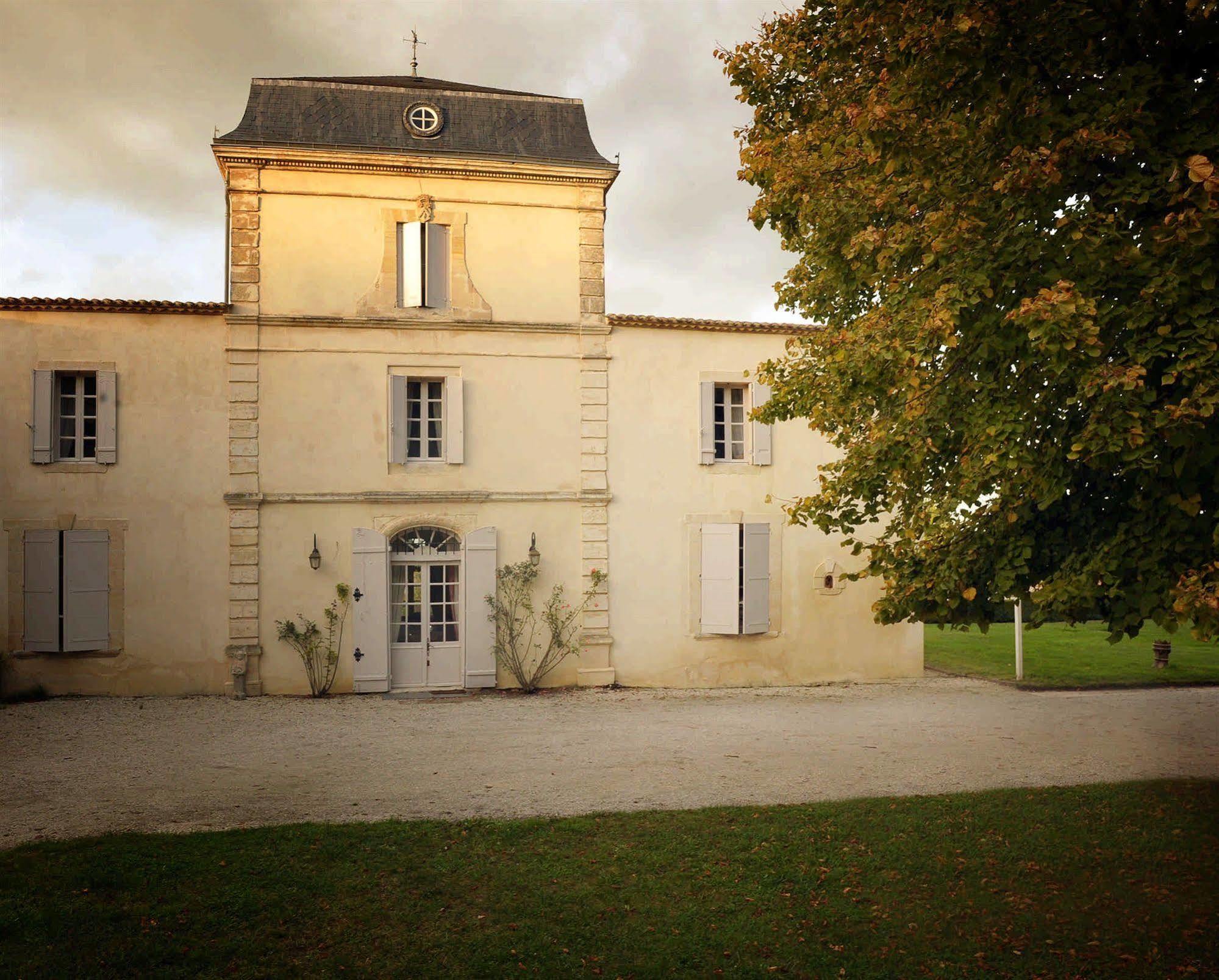 Chateau De Lantic Мартияк Екстериор снимка