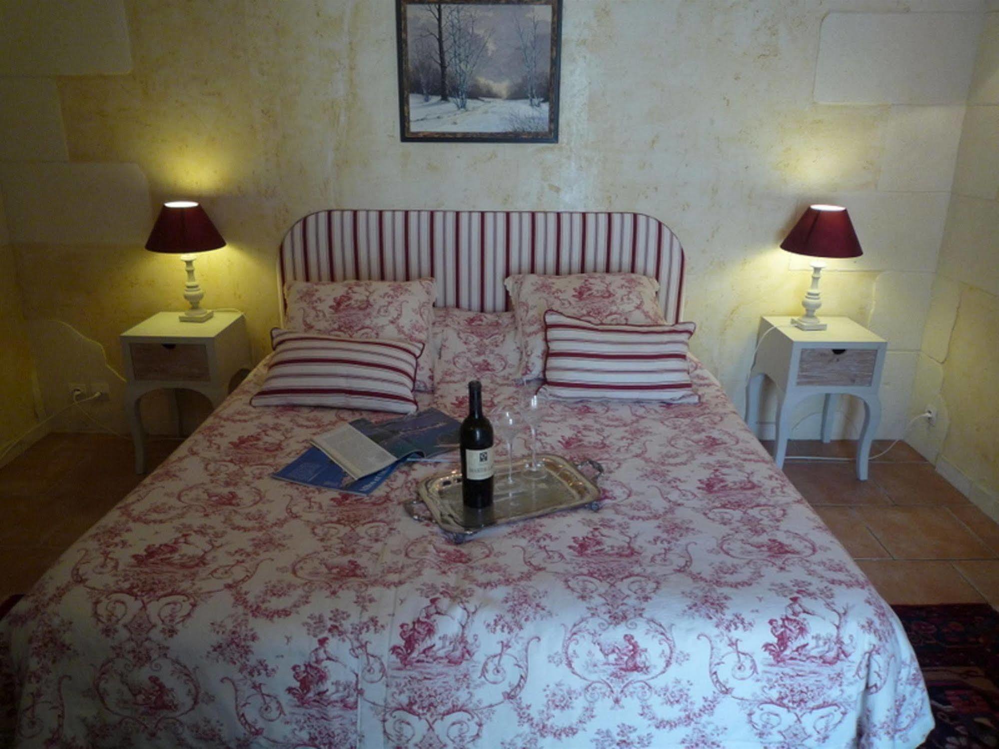 Chateau De Lantic Мартияк Екстериор снимка