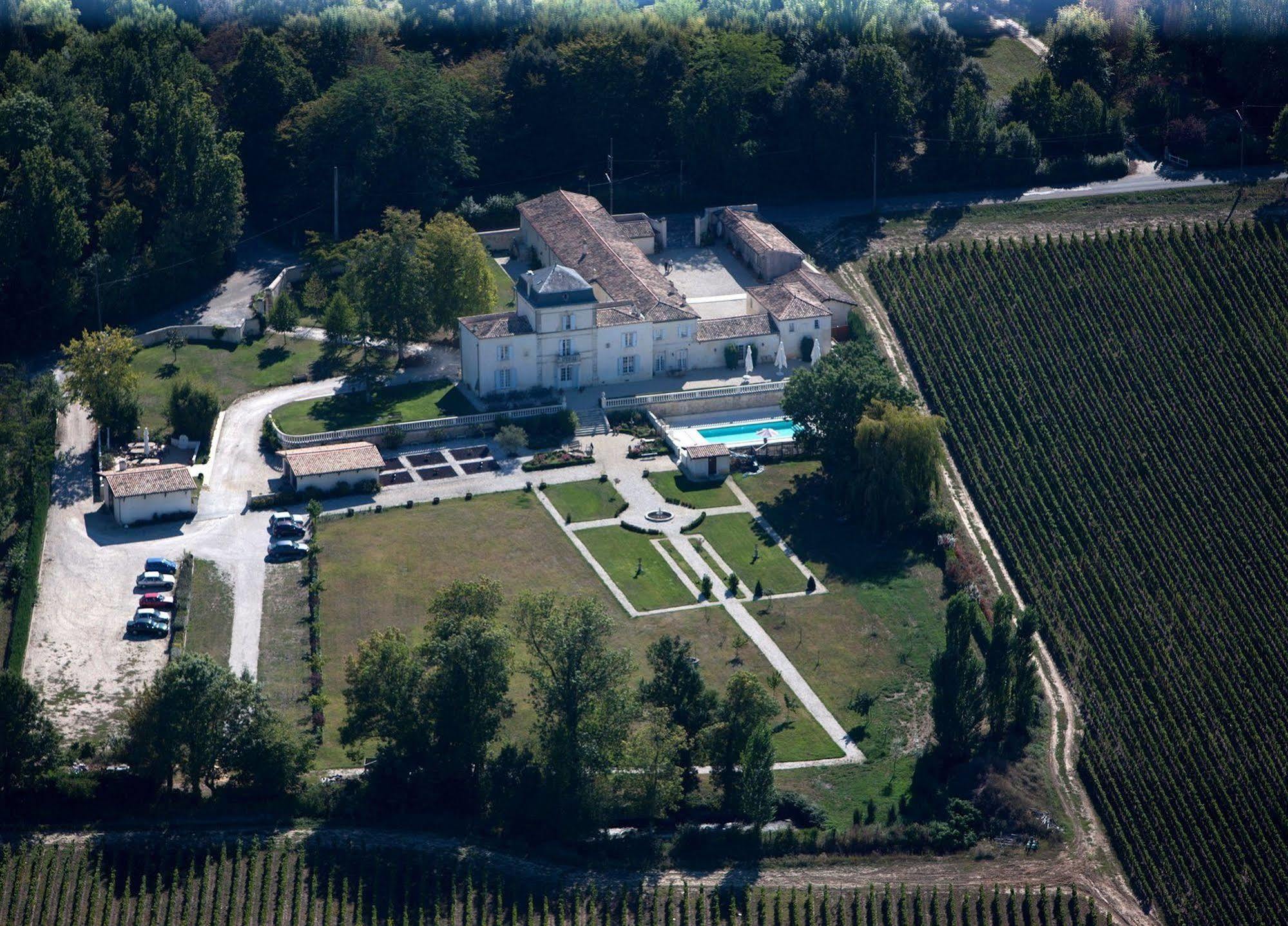 Chateau De Lantic Мартияк Екстериор снимка